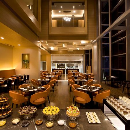Hotel Hyatt Regency Ahmedabad Exterior foto The restaurant