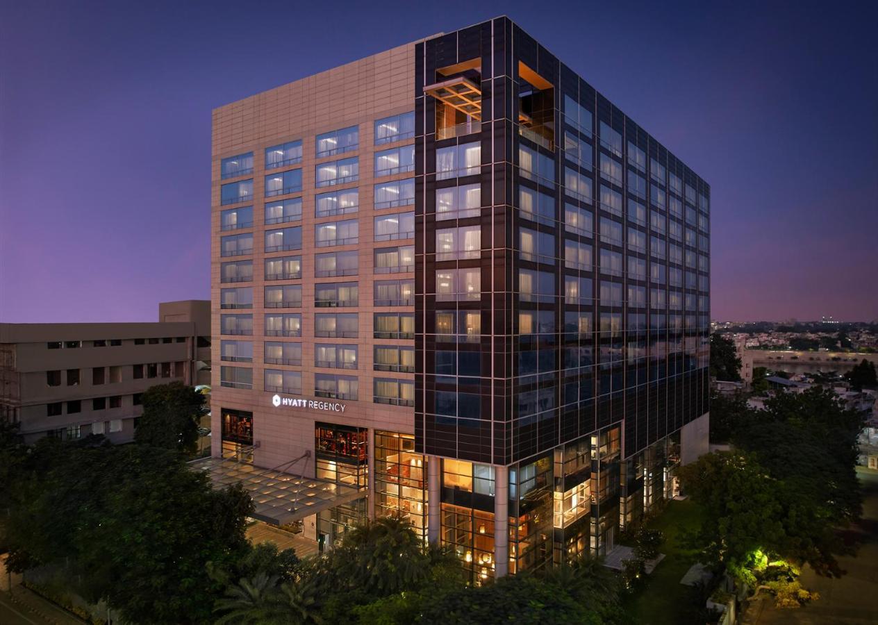 Hotel Hyatt Regency Ahmedabad Exterior foto The Hyatt Regency Hotel in San Francisco