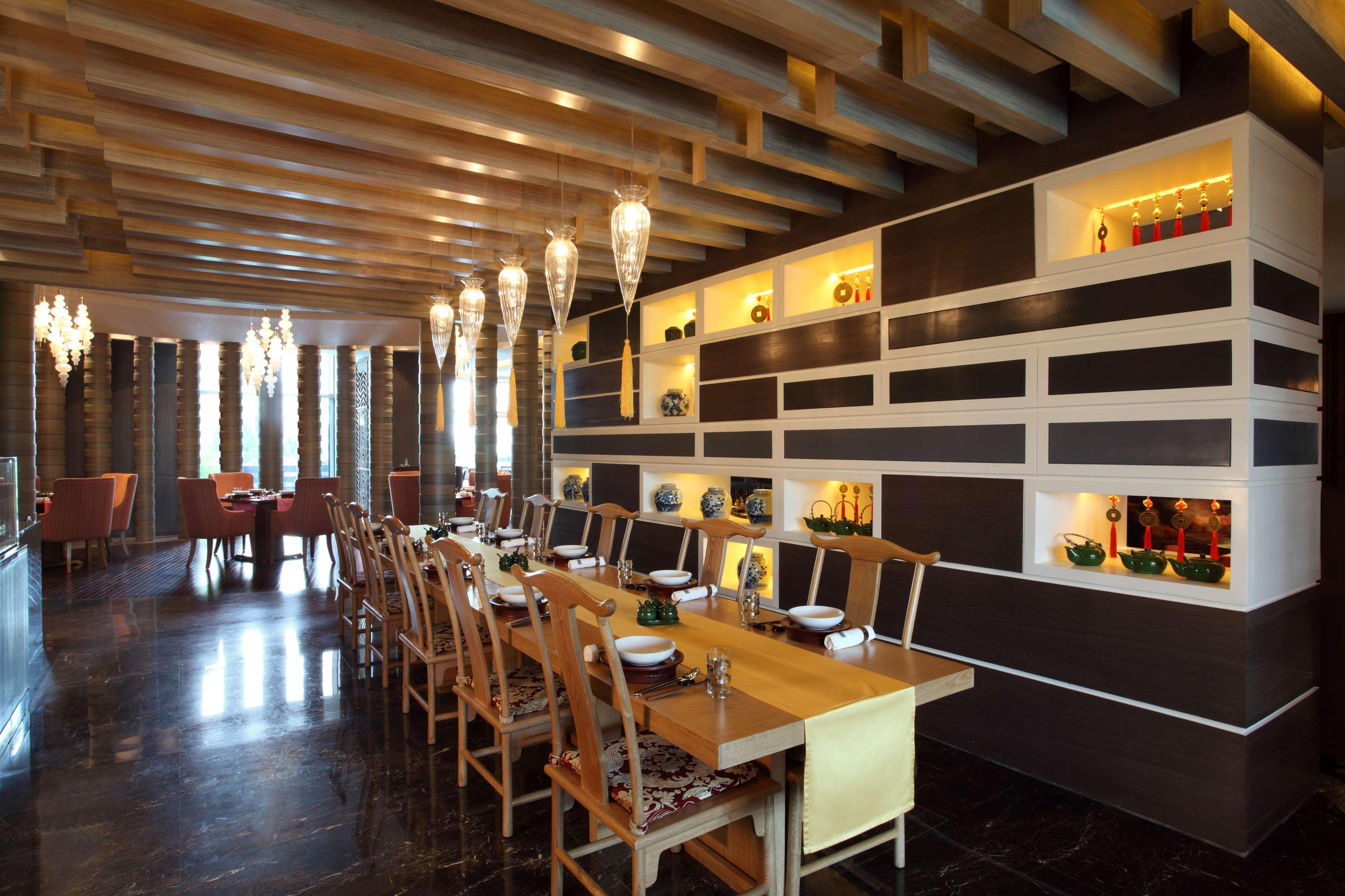 Hotel Hyatt Regency Ahmedabad Exterior foto The restaurant